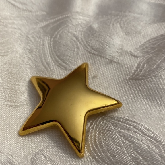 Napier signed gold star brooch. - Picture 1 of 5